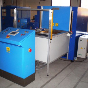 HF Schweiβmaschine 15-30kW mit automatische Etage-Schiebetischanlage