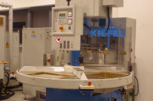 Machine à souder HF Kiefel KDT 50/35 G 8000 Sd-D à plateau tournant 4 stations