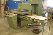 Machine à souder HF avec 2 tables coulissantes 10kW-20kN.